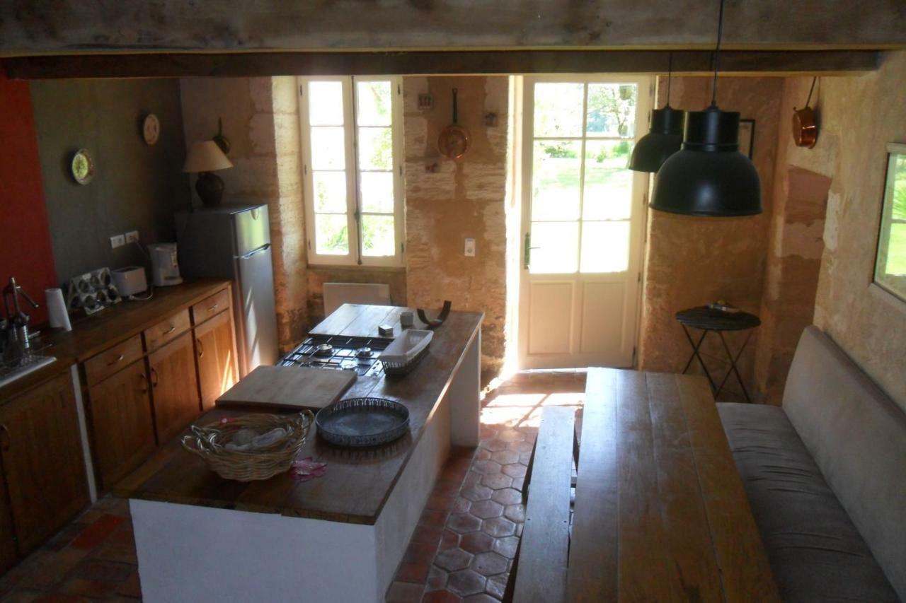 Maison De Bastien Lugon et l’Ile du Carney Kültér fotó